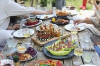 Waarom zijn ovale eettafels voor dagelijks gebruik praktisch?
